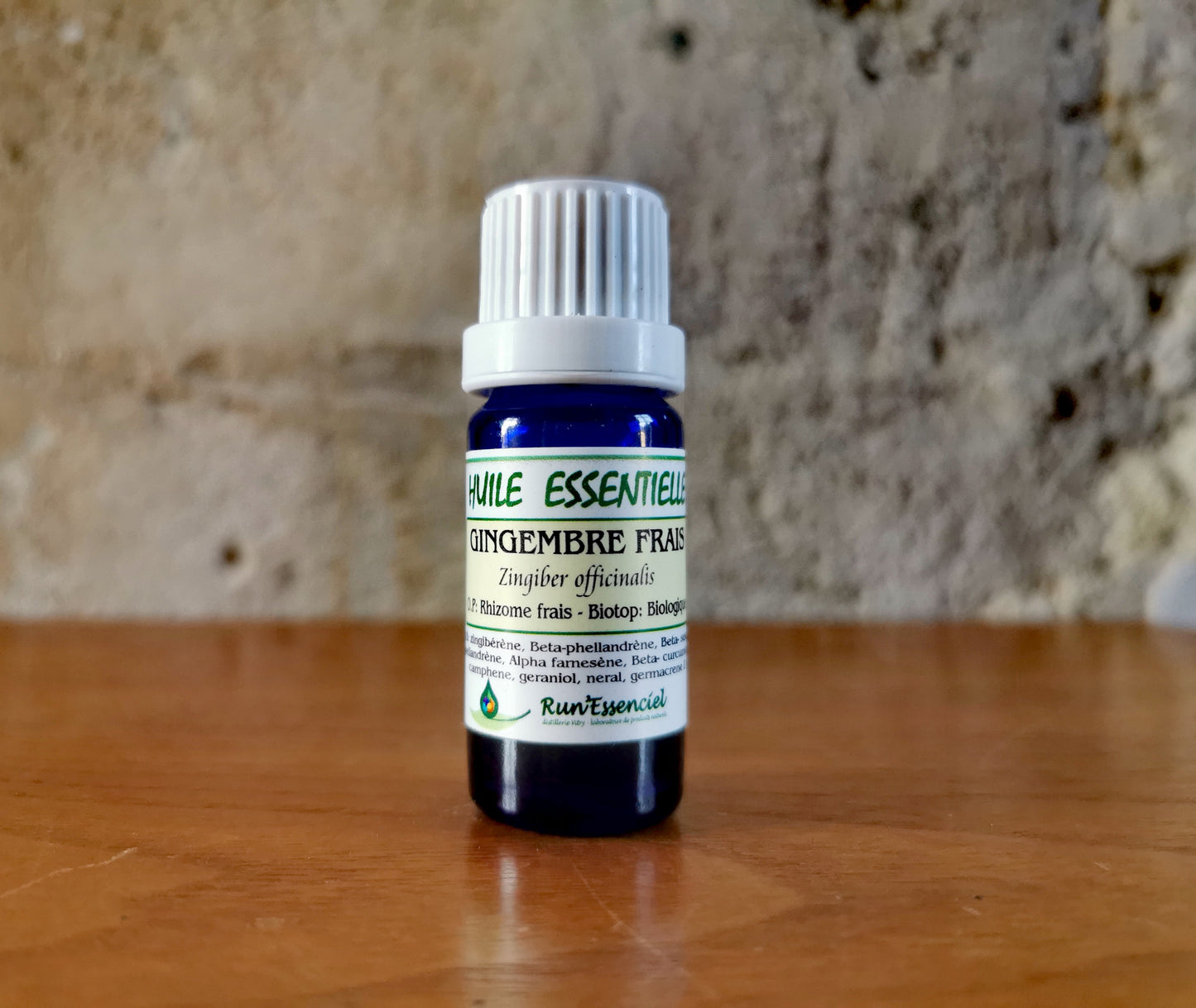 Huiles essentielles de l'Océan Indien - Cultivées, récoltées et distillées à la main