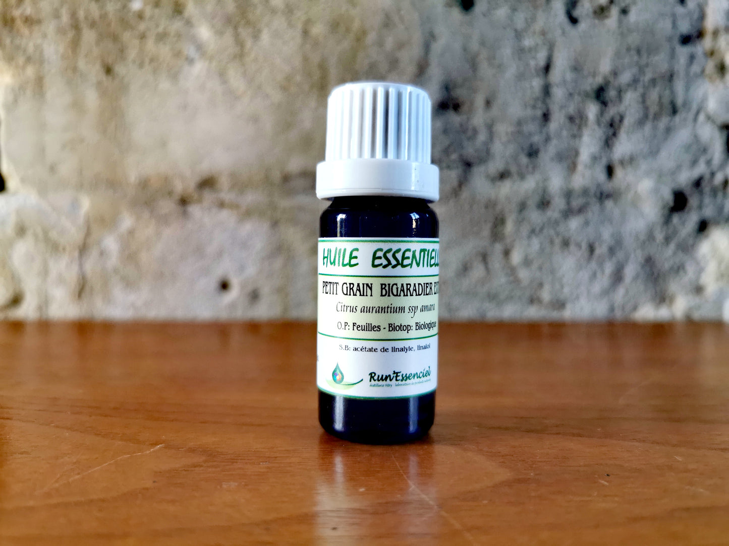 Huiles essentielles de l'Océan Indien - Cultivées, récoltées et distillées à la main