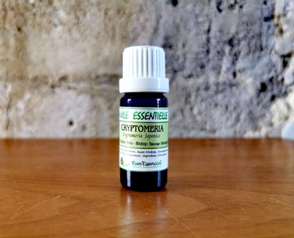Huiles essentielles de l'Océan Indien - Cultivées, récoltées et distillées à la main